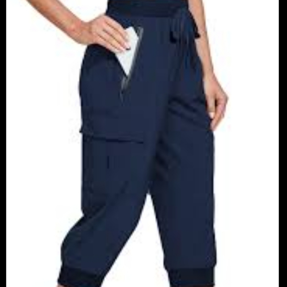 Maskert Women's Cargo Joggers Size M